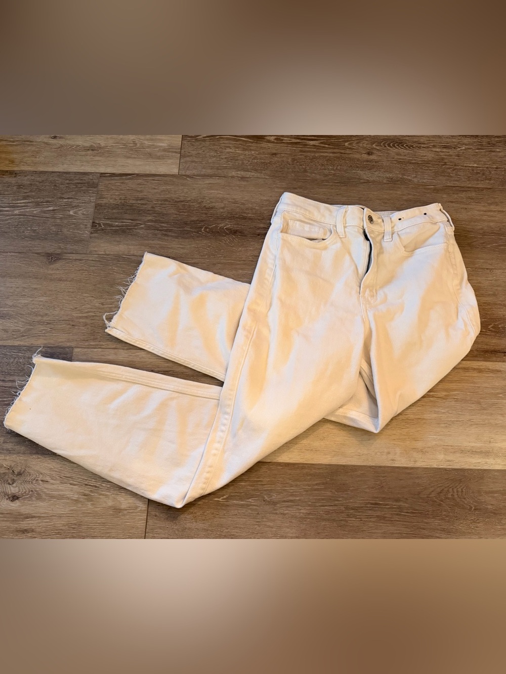 Hollister Ultra High Rise Vintage Straight White Denim Jeans - Size 3